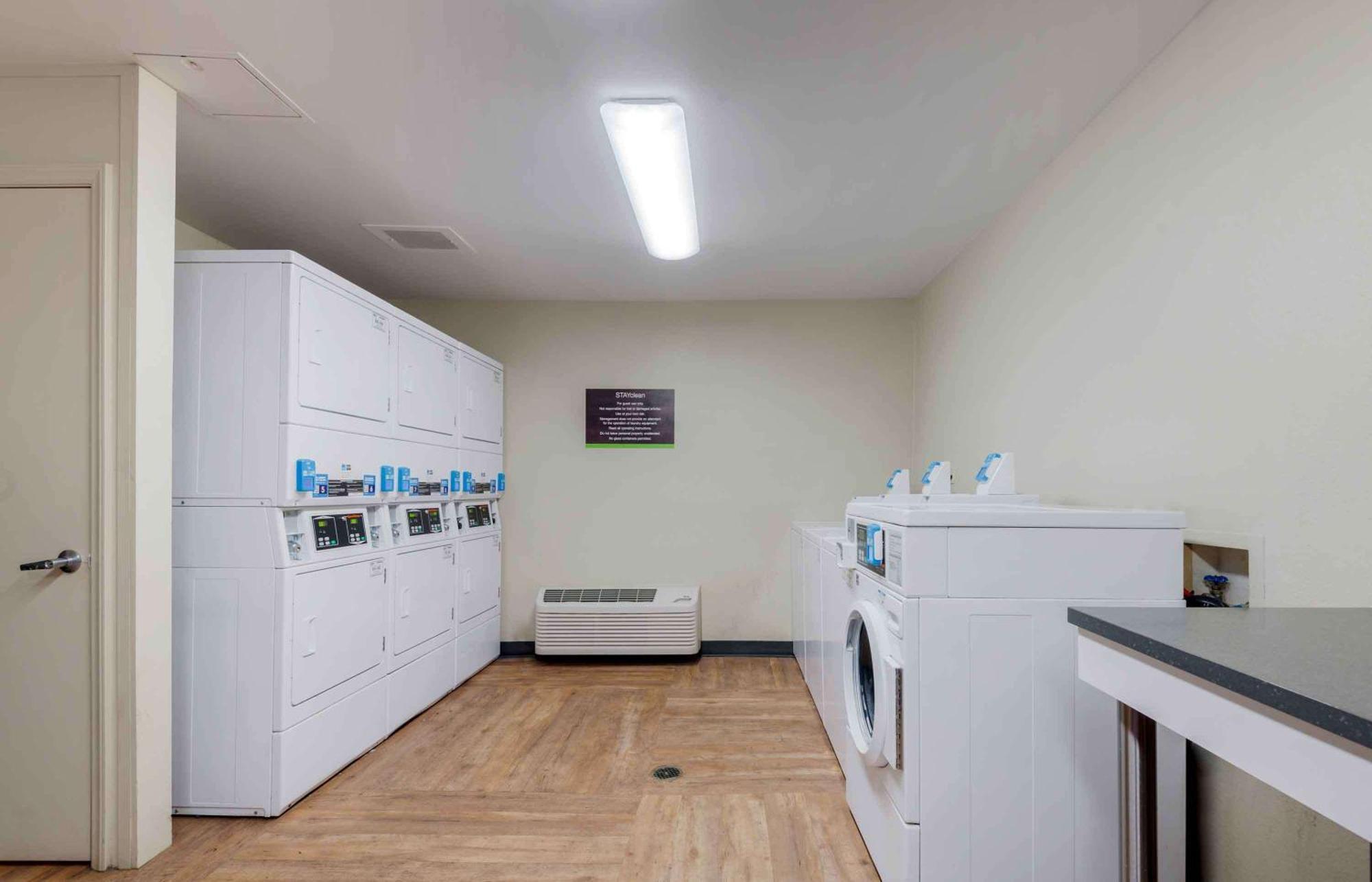Extended Stay America Suites - Charlotte - University Place Exteriör bild